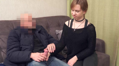 Russian chick Alice Klay knows how to pay with her tight body
